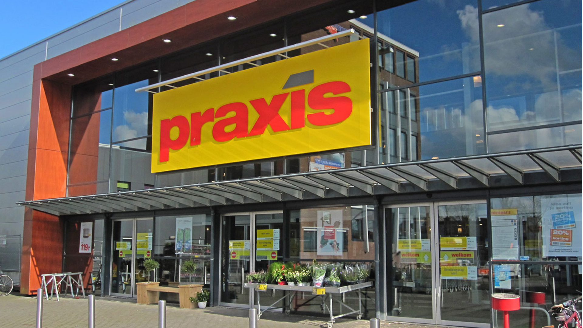 Rechtbank steunt ontslag van Praxis-medewerker die €8000 stal voor gokverslaving